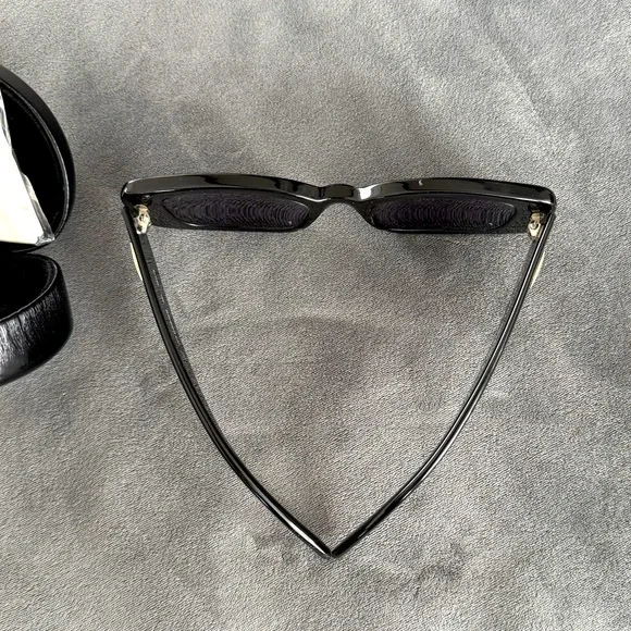 Gucci sunglasses. With box and cloth. Great condition!